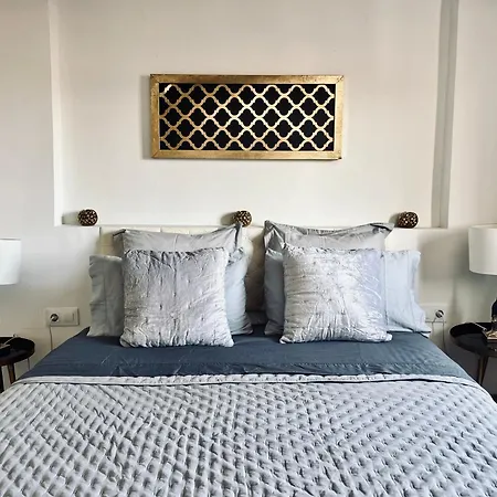 Diamond Rooftop & Private Terrace Sea Views *
