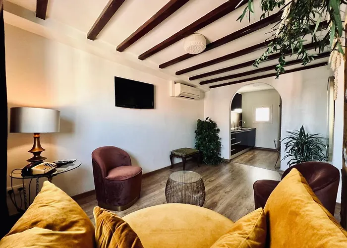 Diamond Rooftop & Private Terrace Sea Views